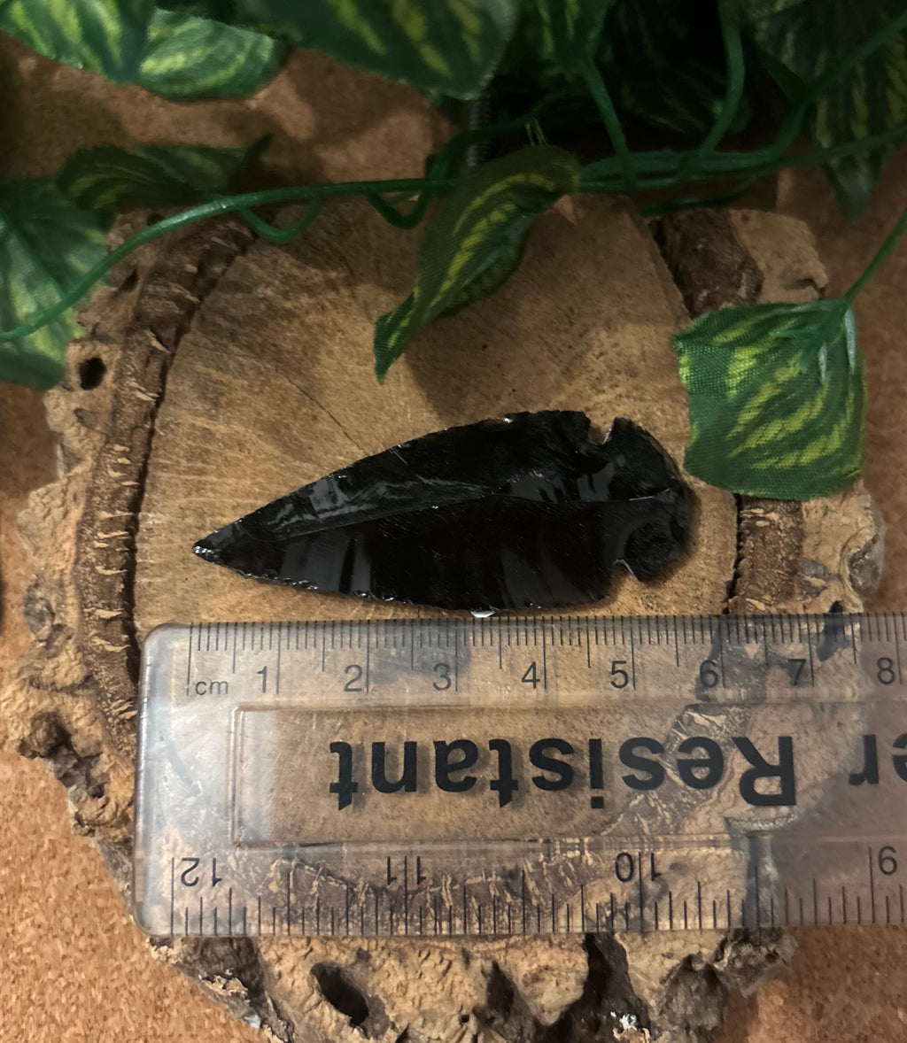 3 x Obsidian Arrowheads - Modern - 4-5cm long