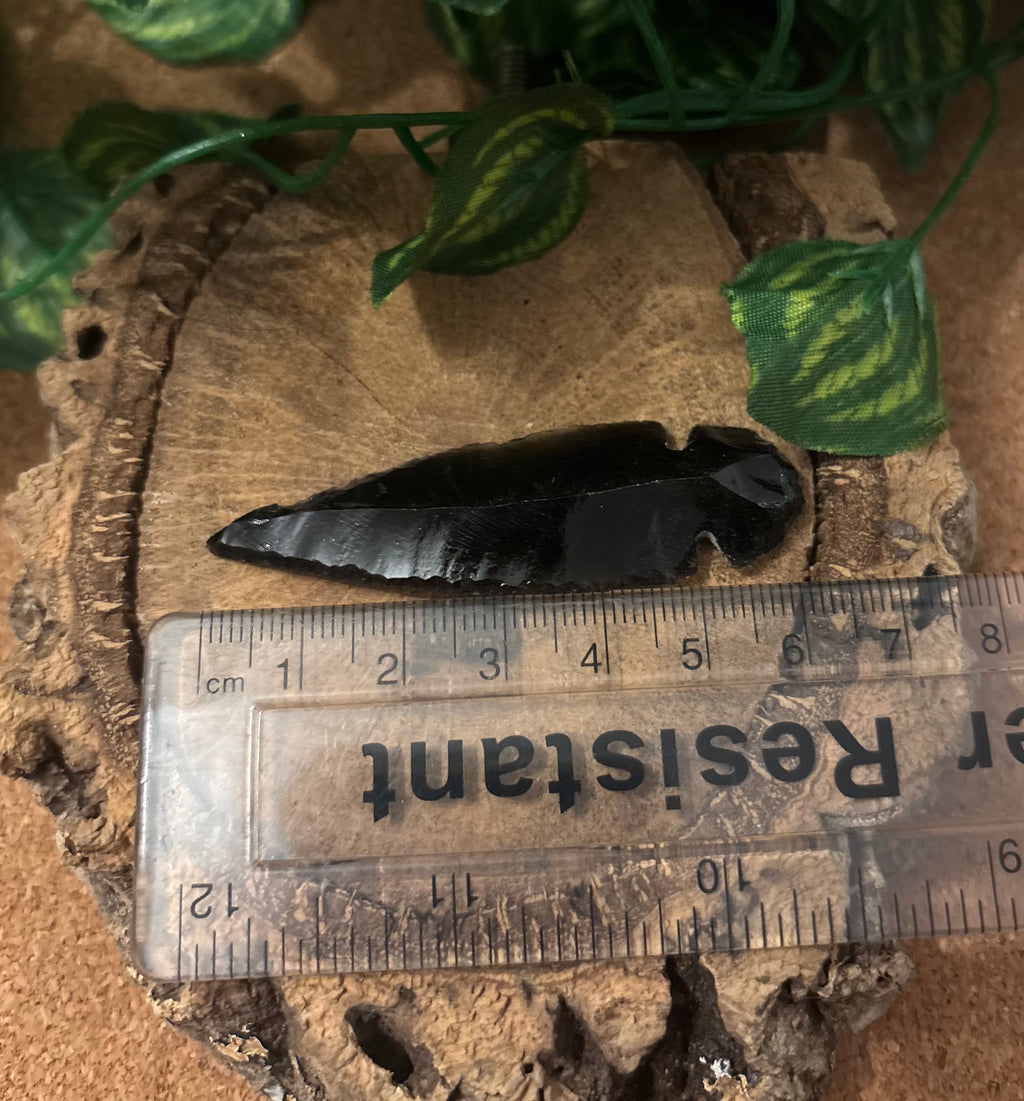 3 x Obsidian Arrowheads - Modern - 4-5cm long